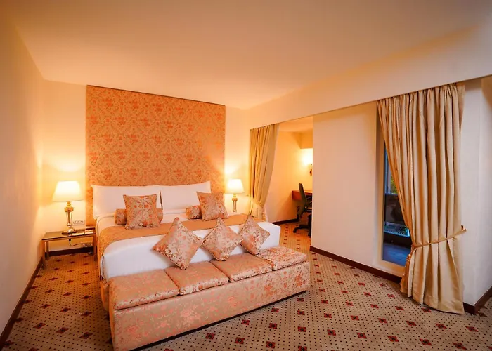 Avari Lahore Hotel